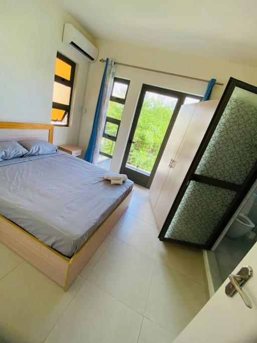 Beach Apartment Flic en Flac Bagian luar foto
